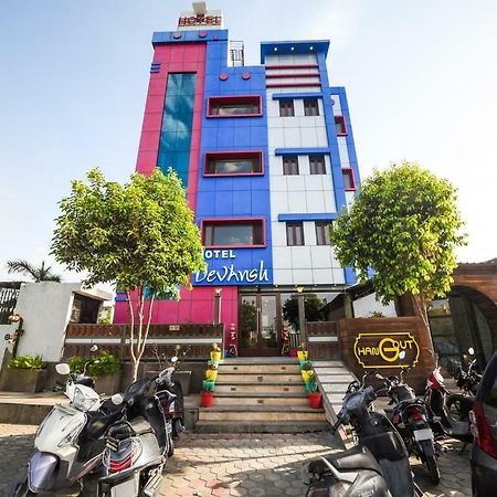 Oyo 1681 Hotel Devansh Udajpur Exteriér fotografie
