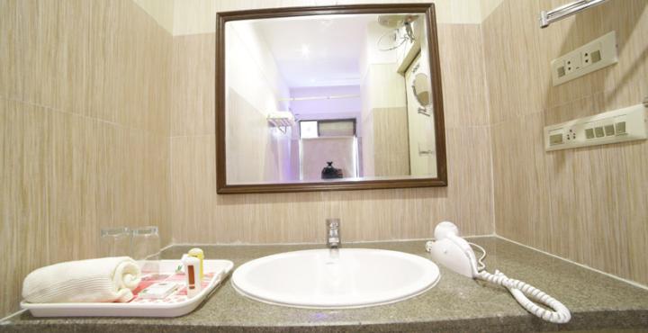 Oyo 1681 Hotel Devansh Udajpur Exteriér fotografie