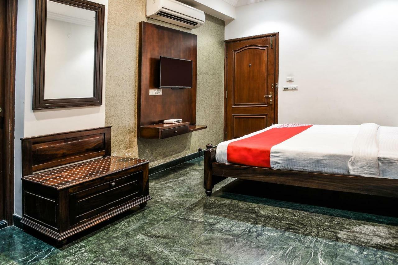 Oyo 1681 Hotel Devansh Udajpur Exteriér fotografie