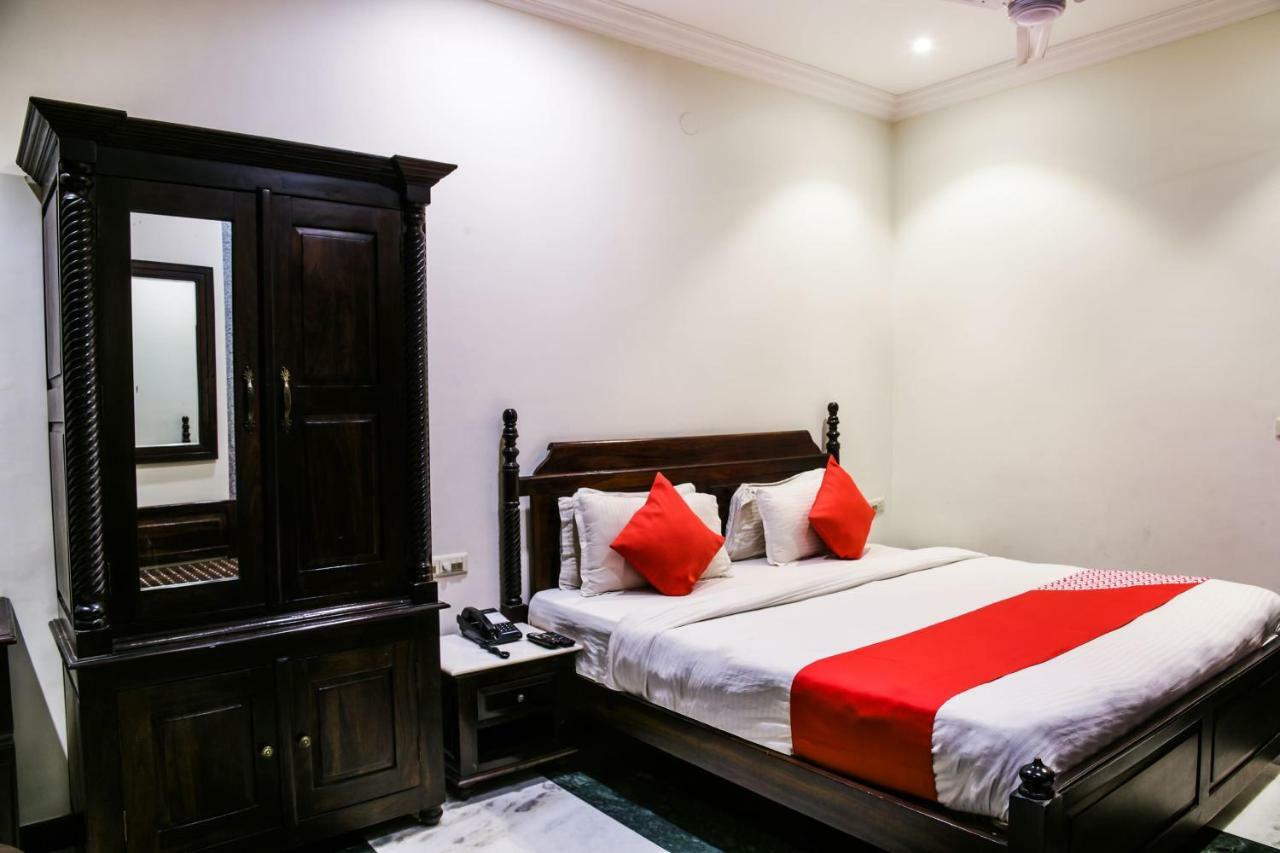 Oyo 1681 Hotel Devansh Udajpur Exteriér fotografie