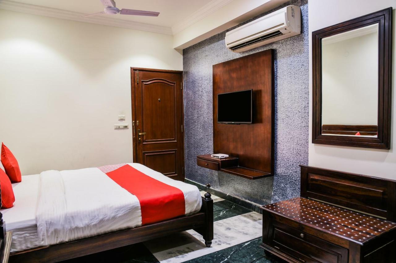 Oyo 1681 Hotel Devansh Udajpur Exteriér fotografie